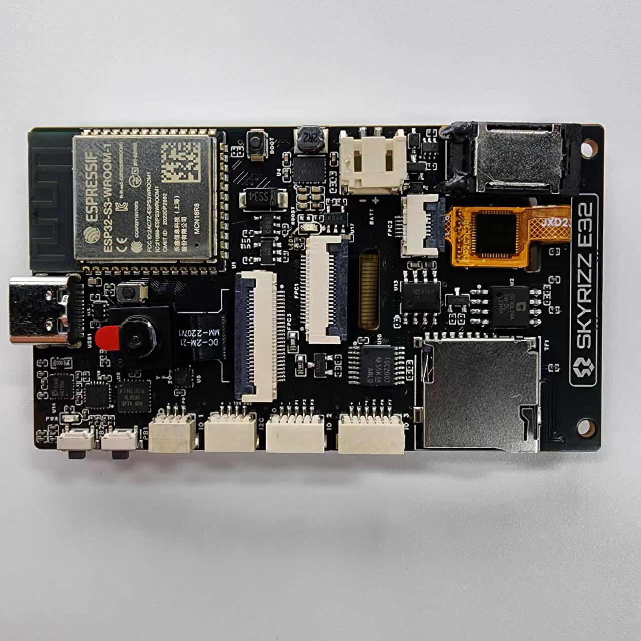 SkyRizz E32 front board image